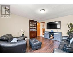 524 Silverthorn Avenue, Toronto, ON M6M3H7 Photo 26