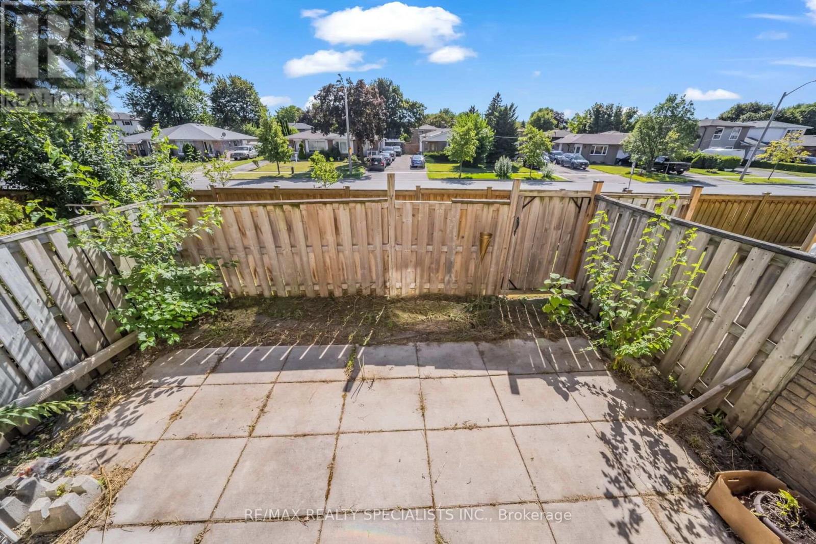 33 GREENWICH CIRCLE - 39
