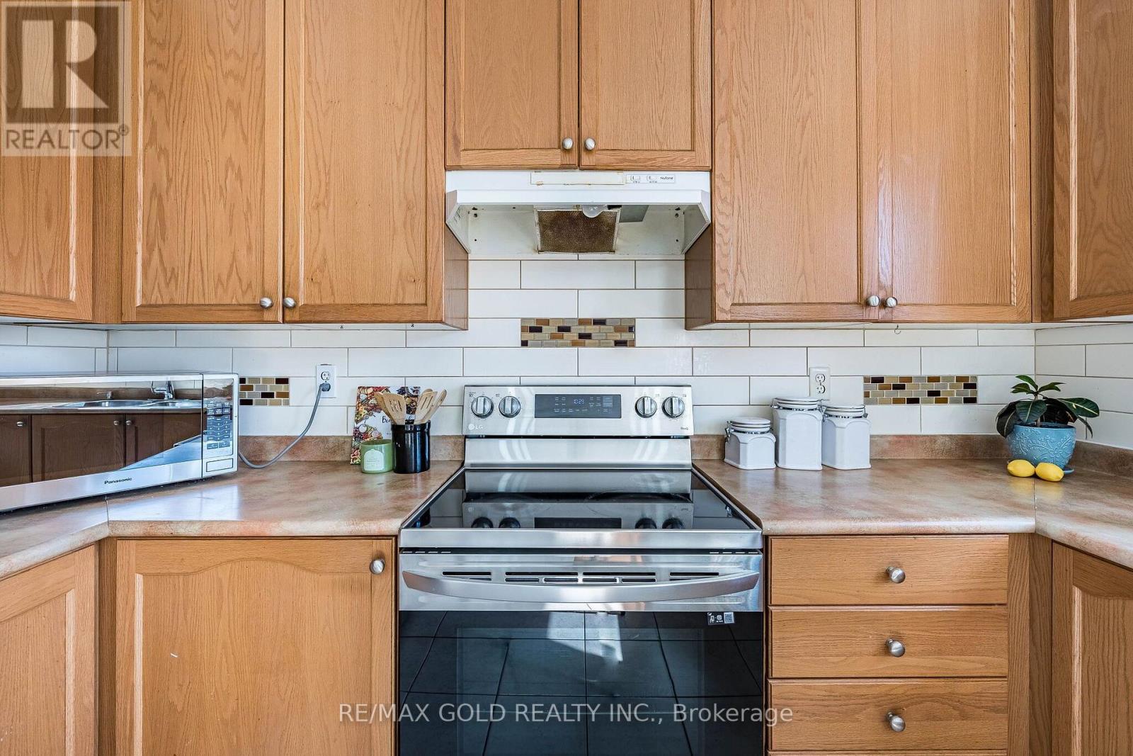 20 AMARANTH CRESCENT - 14