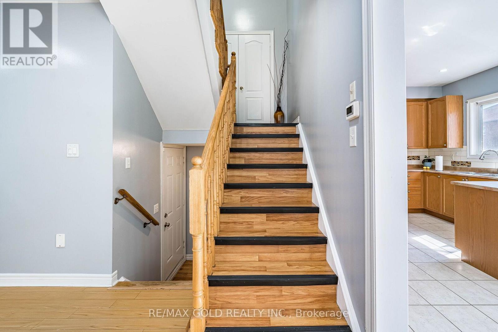 20 AMARANTH CRESCENT - 16