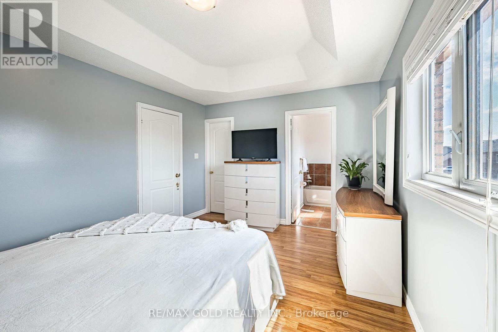20 AMARANTH CRESCENT - 18