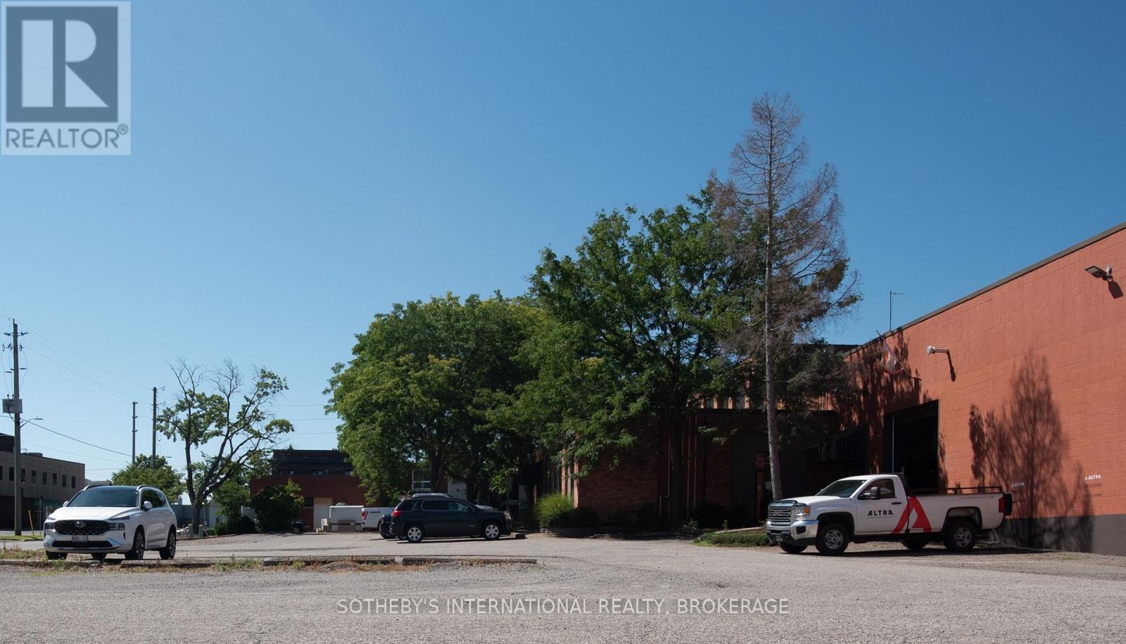 #1 243 Church Street, St. Catharines (E. Chester), Ontario, L2R3E8, St. Catharines (E. Chester), Ontario — photo 4 of 5
