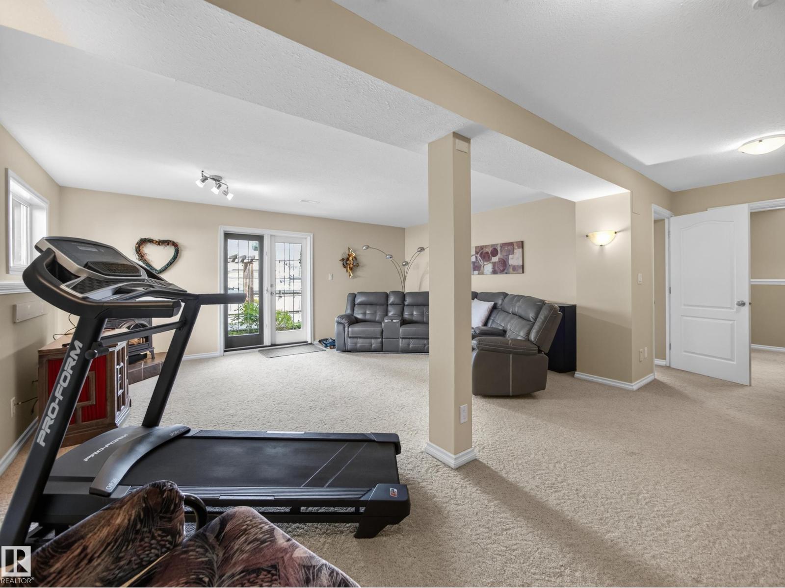 148 FORREST DR - 34