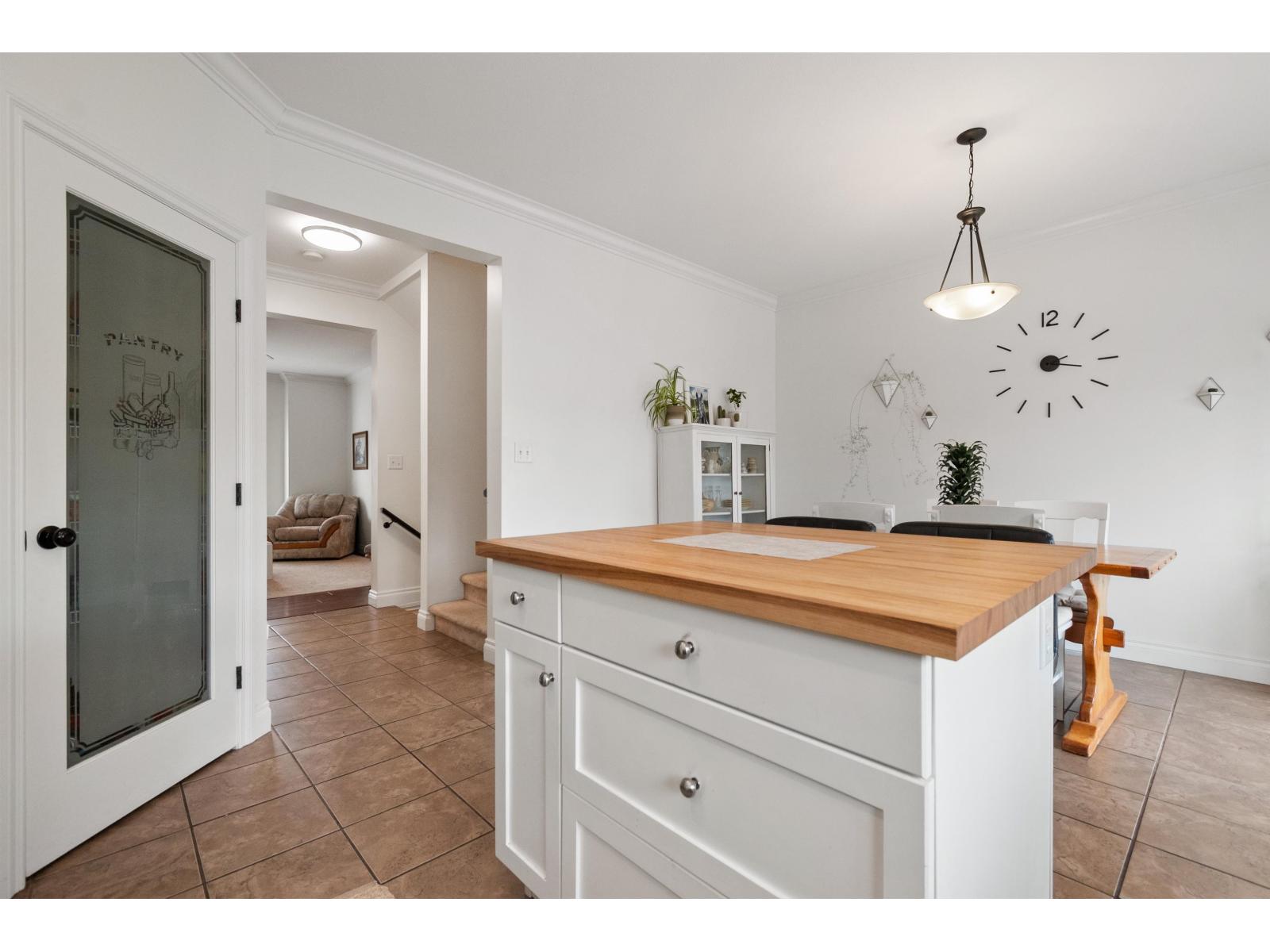 3 Bed, 3 Bath House for Sale in Chilliwack – 28 6498 SOUTHDOWNE PLACE, Sardis South, Chilliwack – MLS# R3152750 - Image 7
