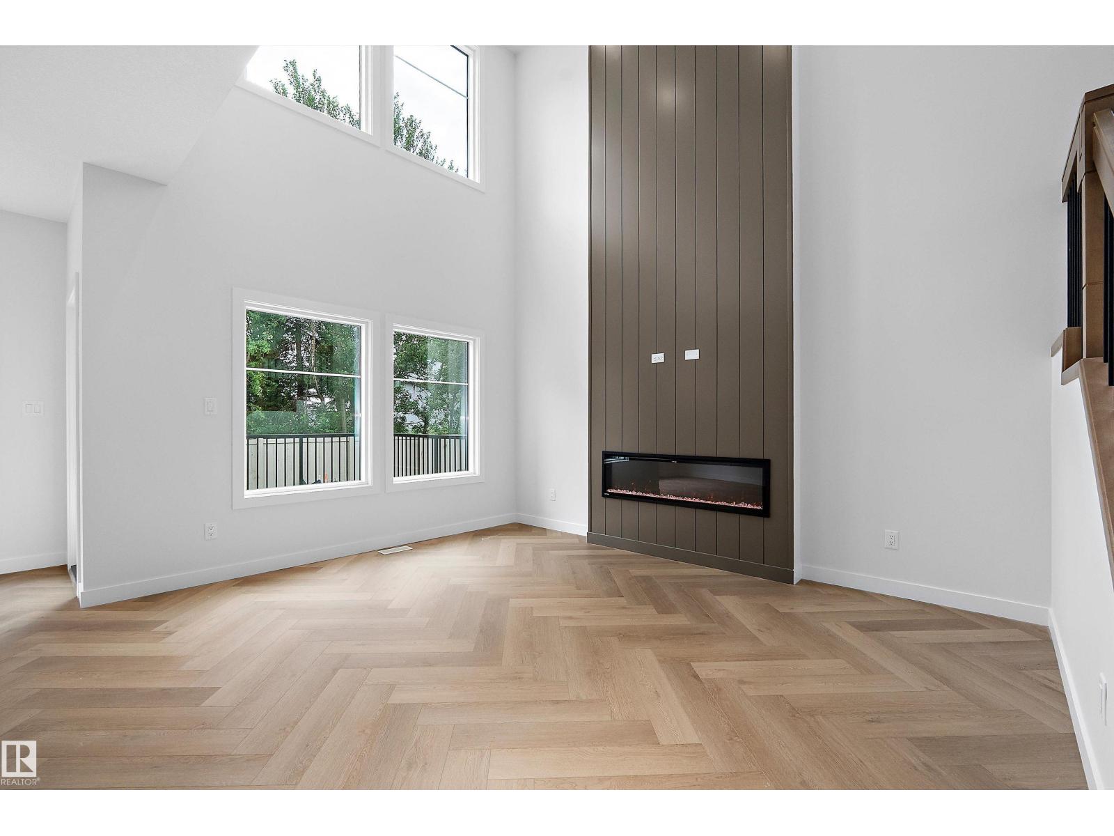 1737 Crossbill LO NW - Image 4