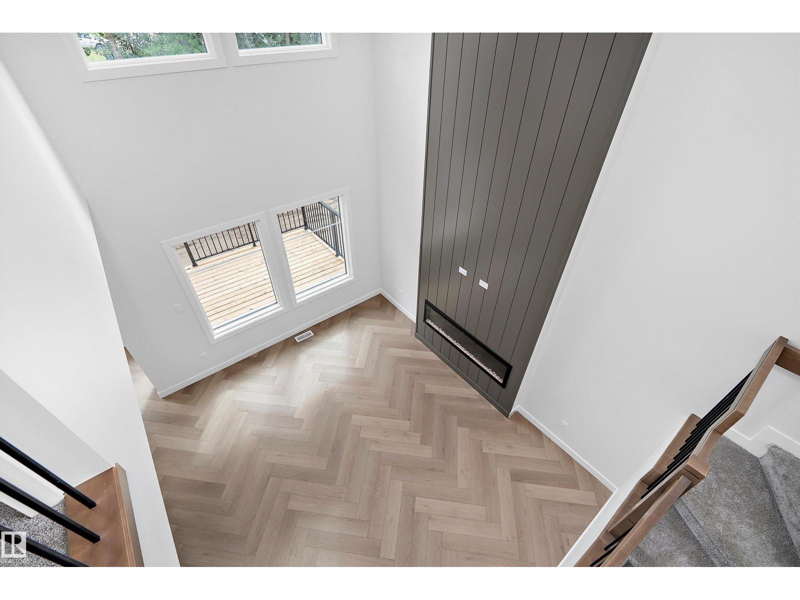 1737 Crossbill LO NW - 19