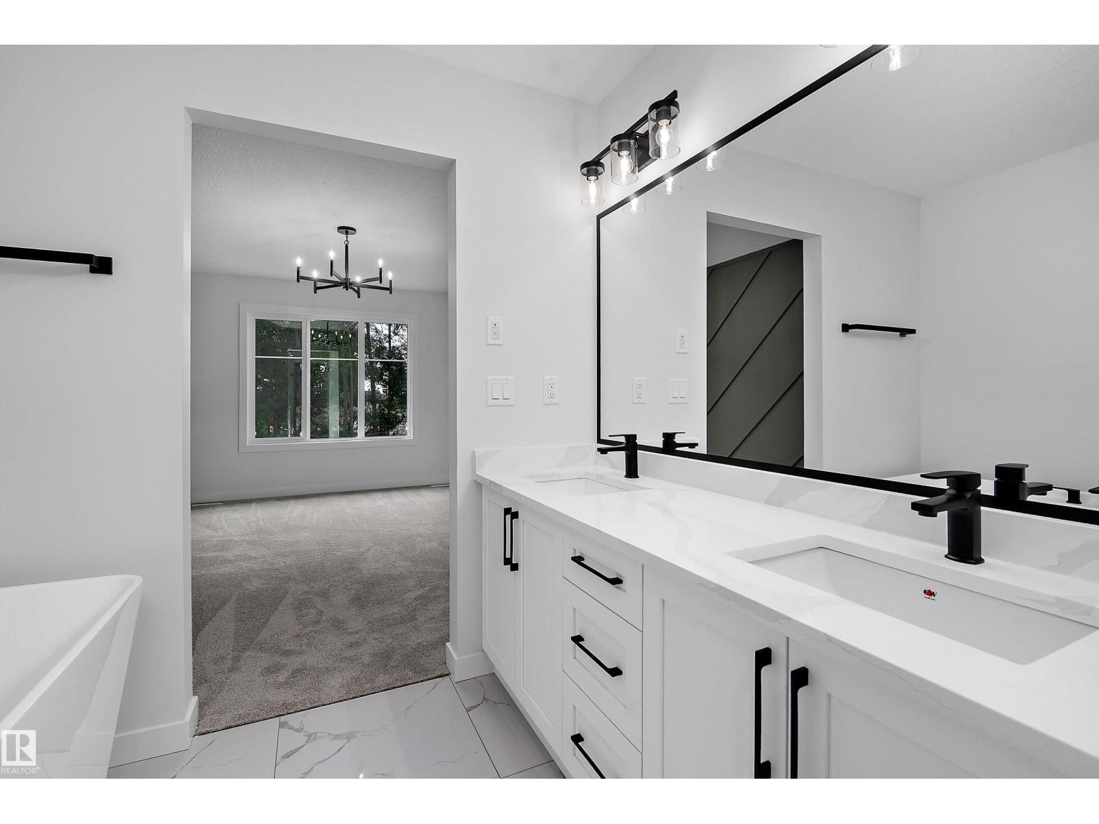 1737 Crossbill LO NW - Image 36