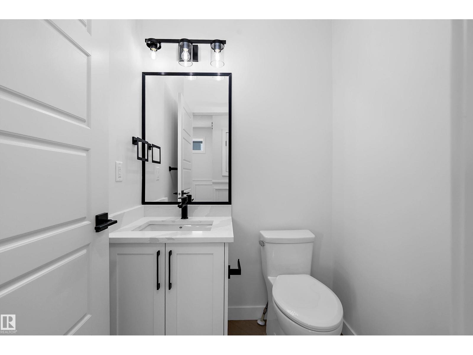 1737 Crossbill LO NW - 17