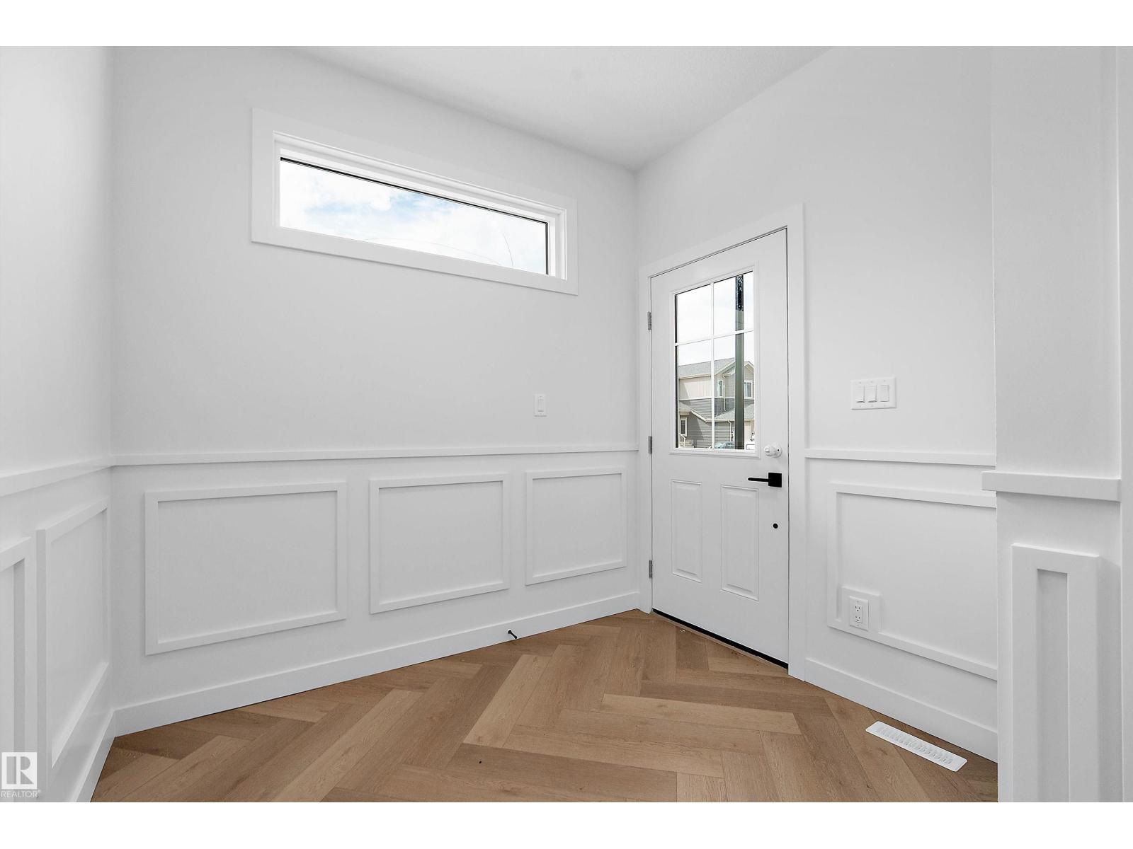 1737 Crossbill LO NW - 3
