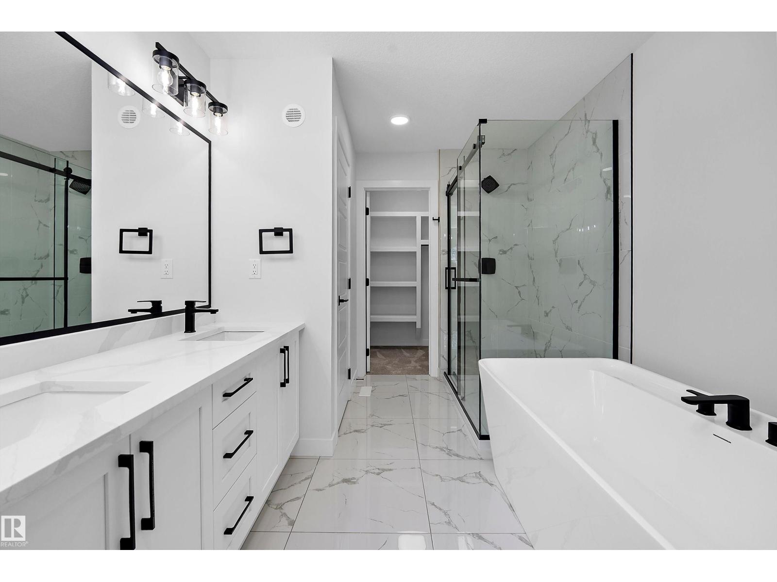 1737 Crossbill LO NW - 33
