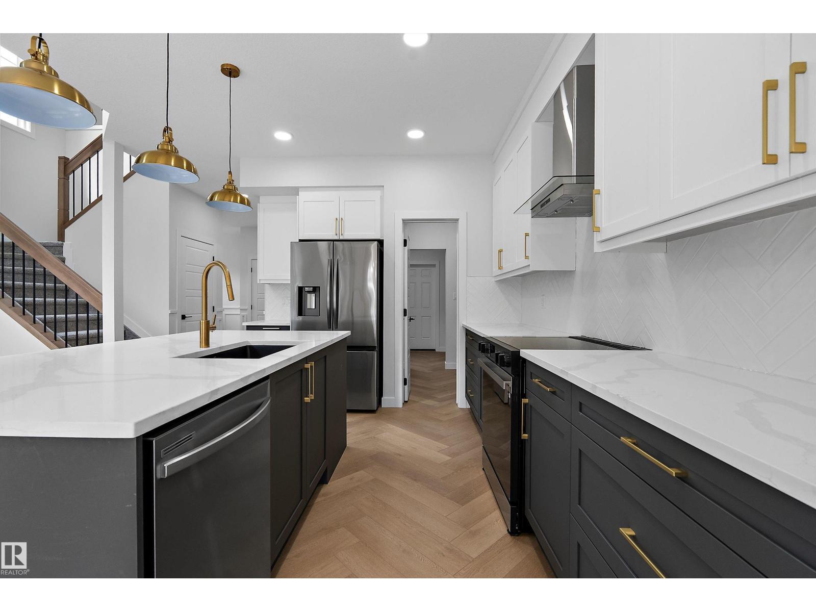 1737 Crossbill LO NW - 11