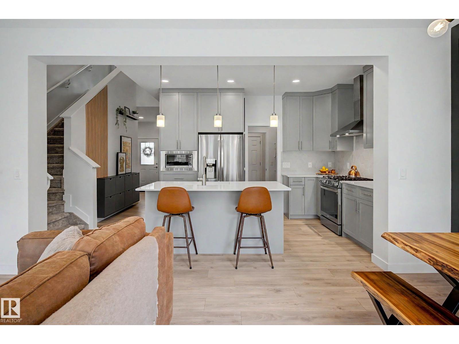 23015 96 AV NW - 8