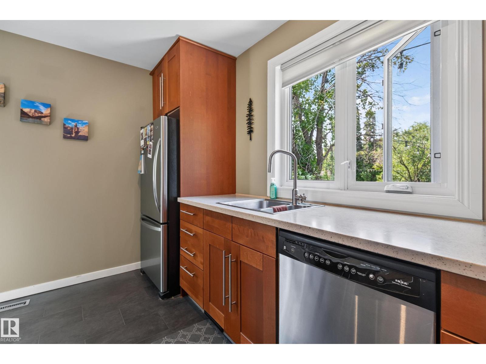 6806 110 ST NW - Image 12