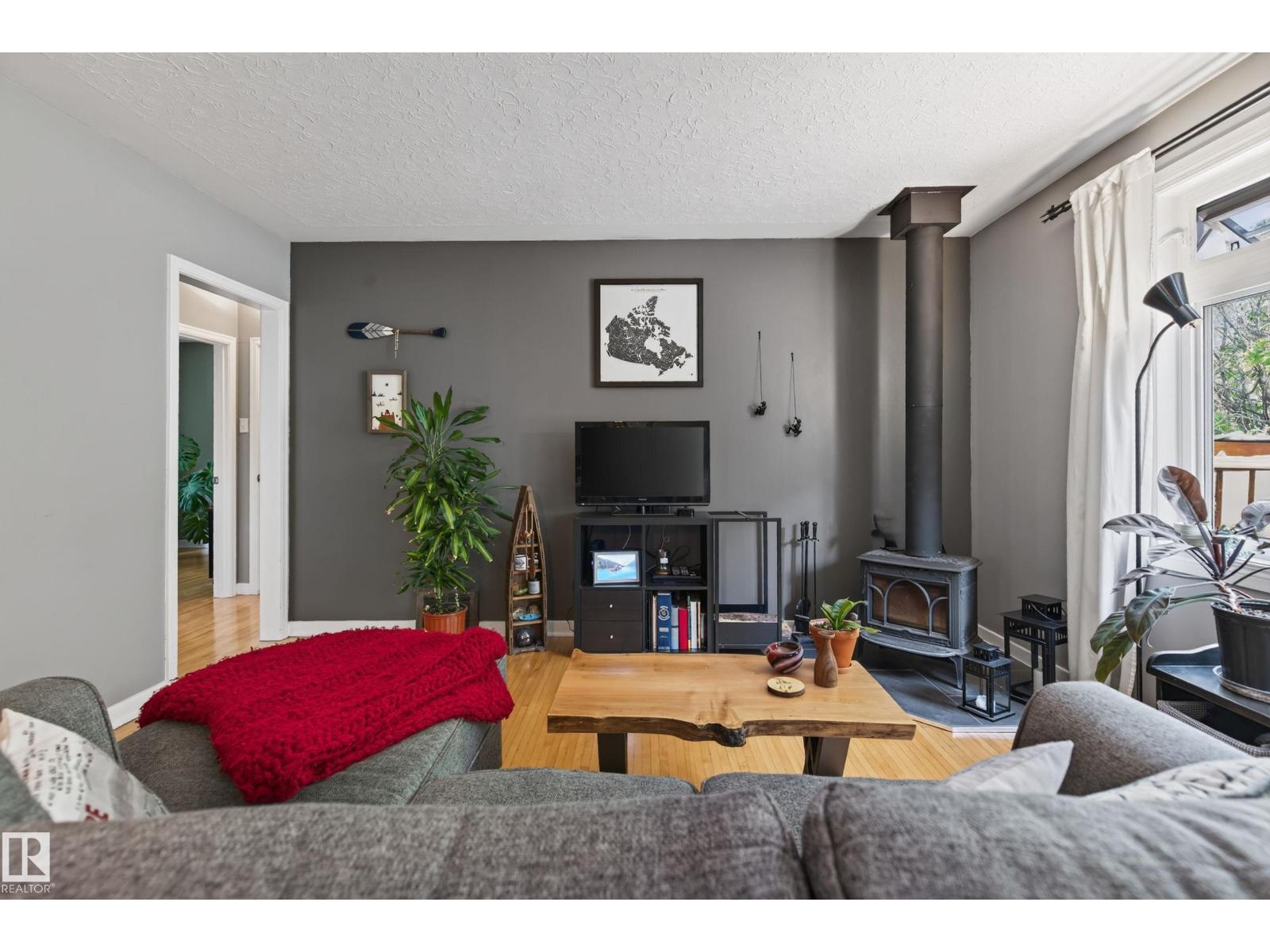 6806 110 ST NW - 7
