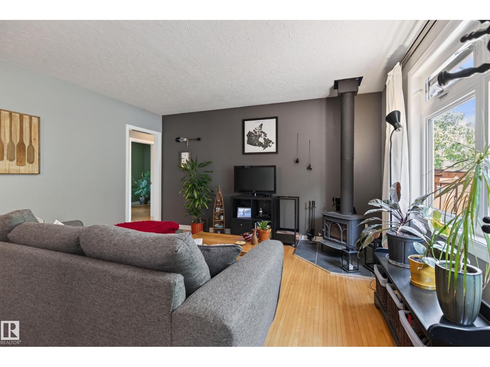 6806 110 ST NW - Image 6