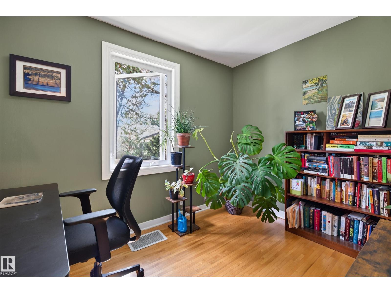 6806 110 ST NW - 13