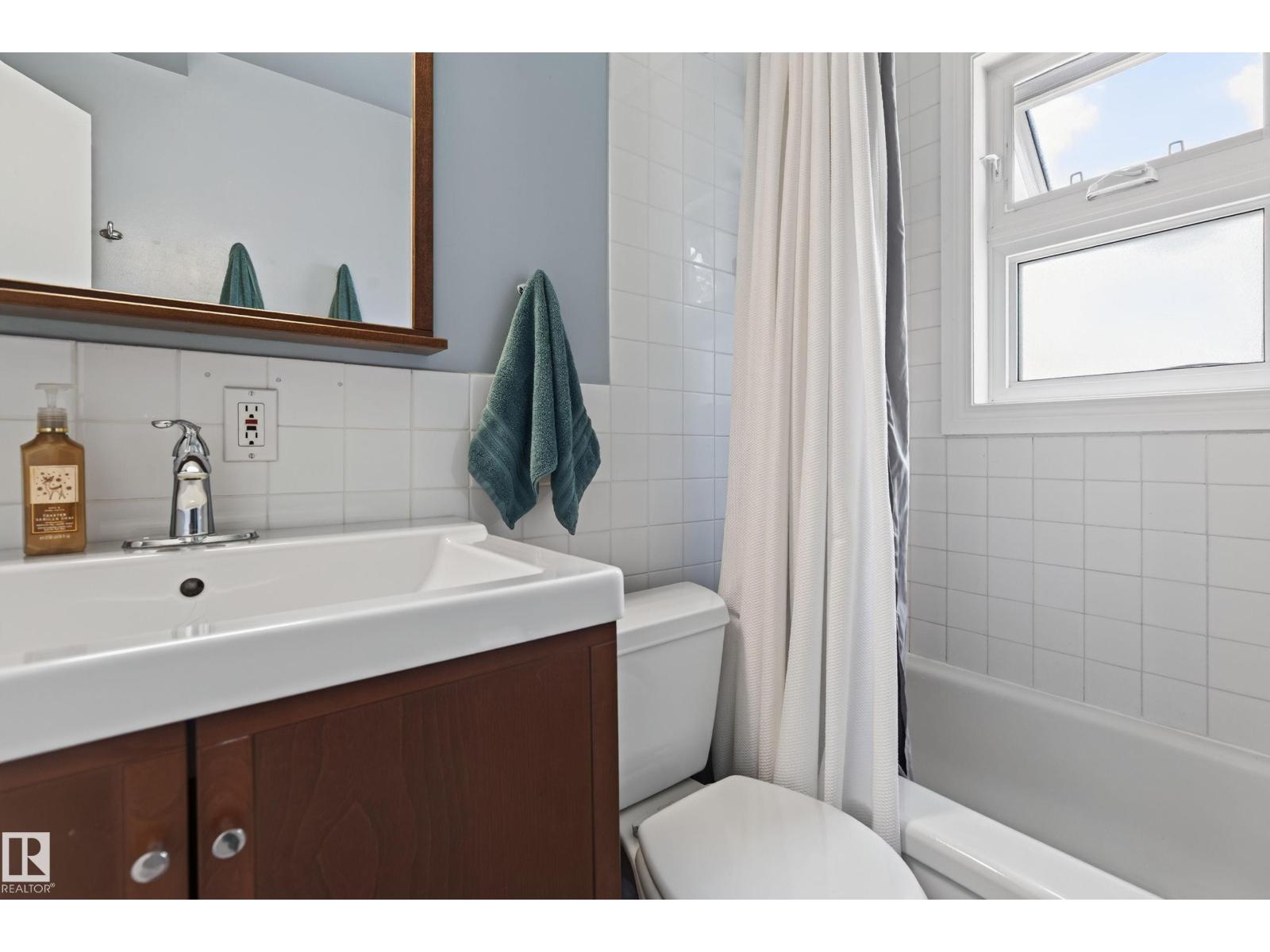 6806 110 ST NW - 17