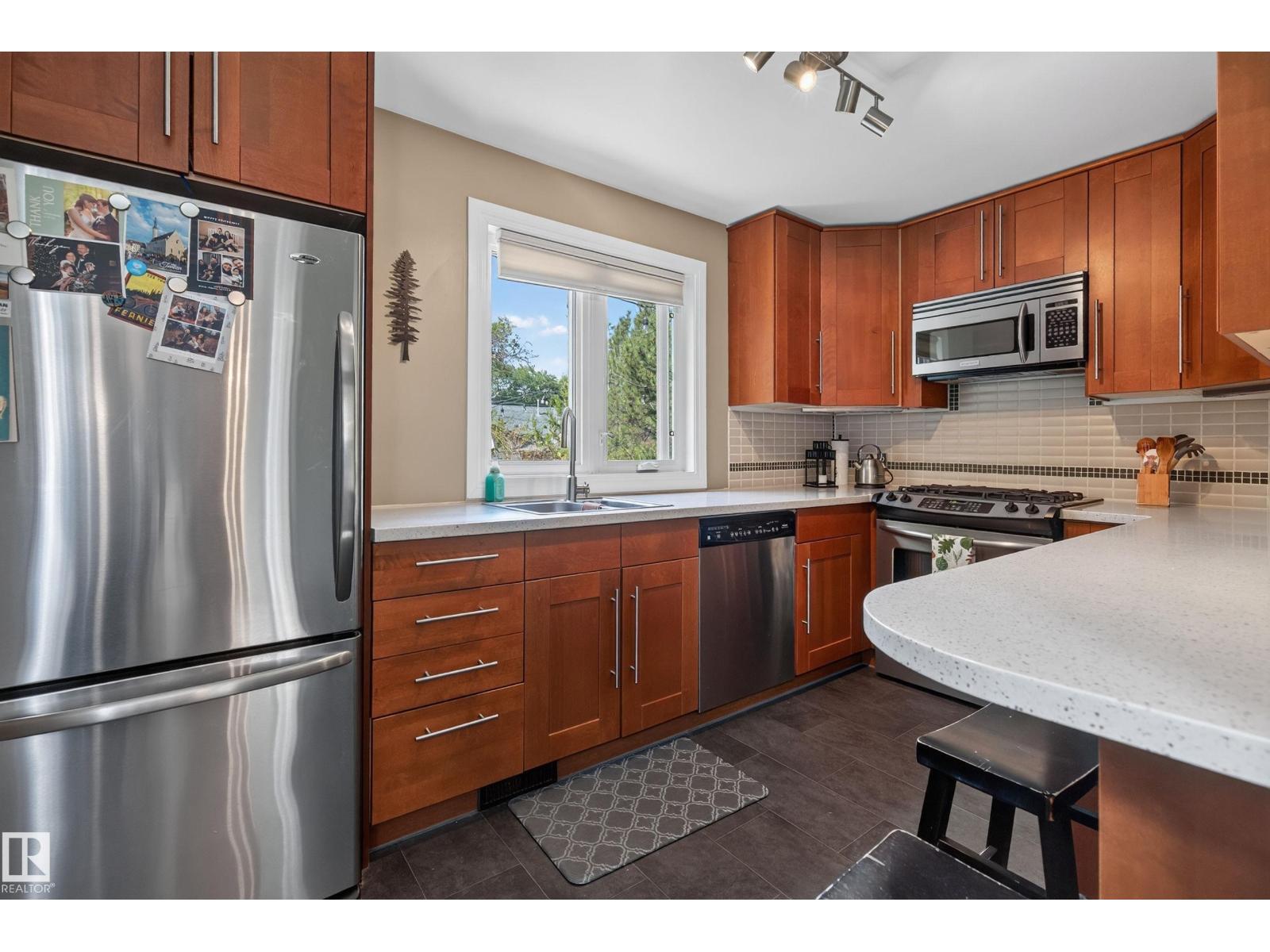 6806 110 ST NW - Image 9