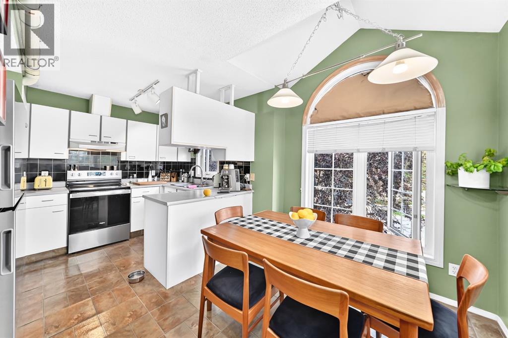 #114 1607 11 Avenue SW - 12