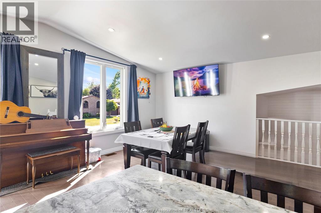 288 RAMBLEWOOD DRIVE - 13