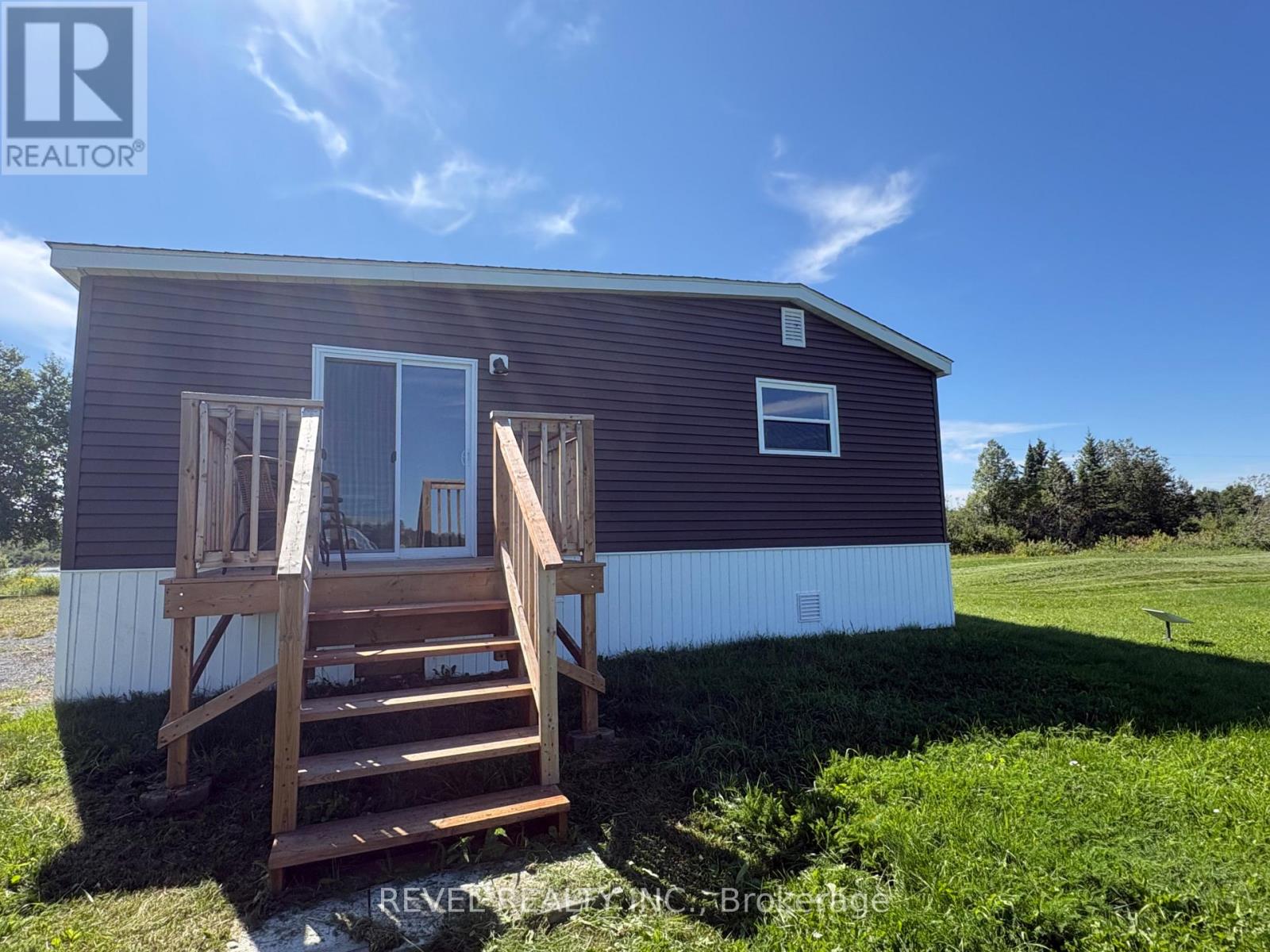 585 CONC 6 & 7 CONCESSION - 18