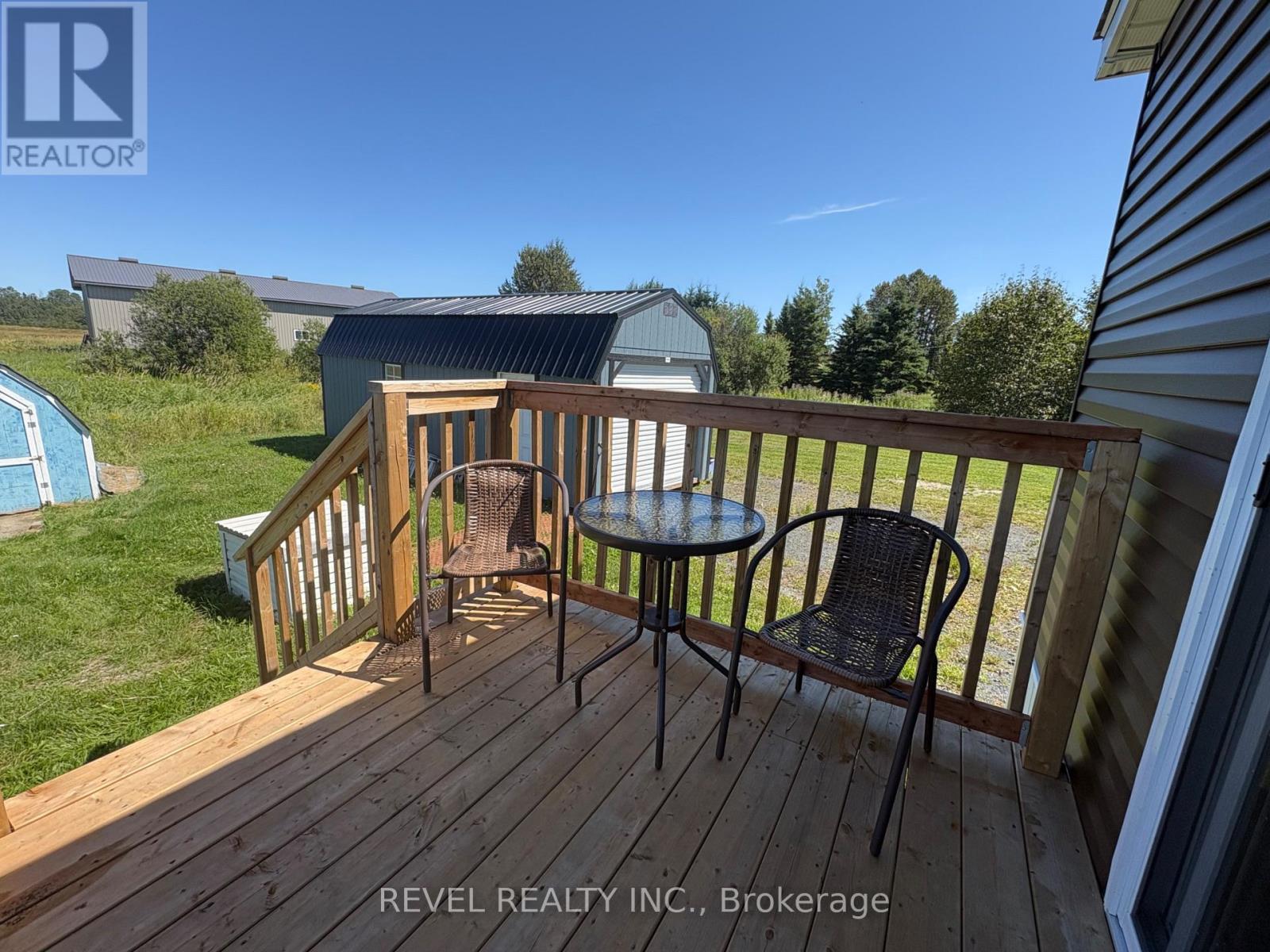 585 CONC 6 & 7 CONCESSION - 19