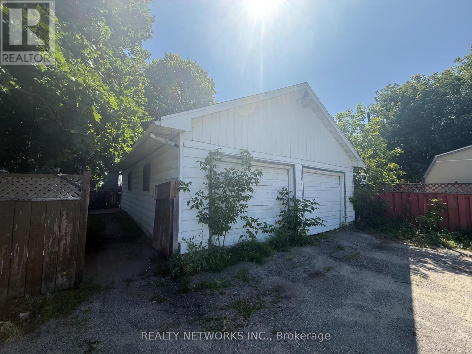 175 ELM STREET N - 5