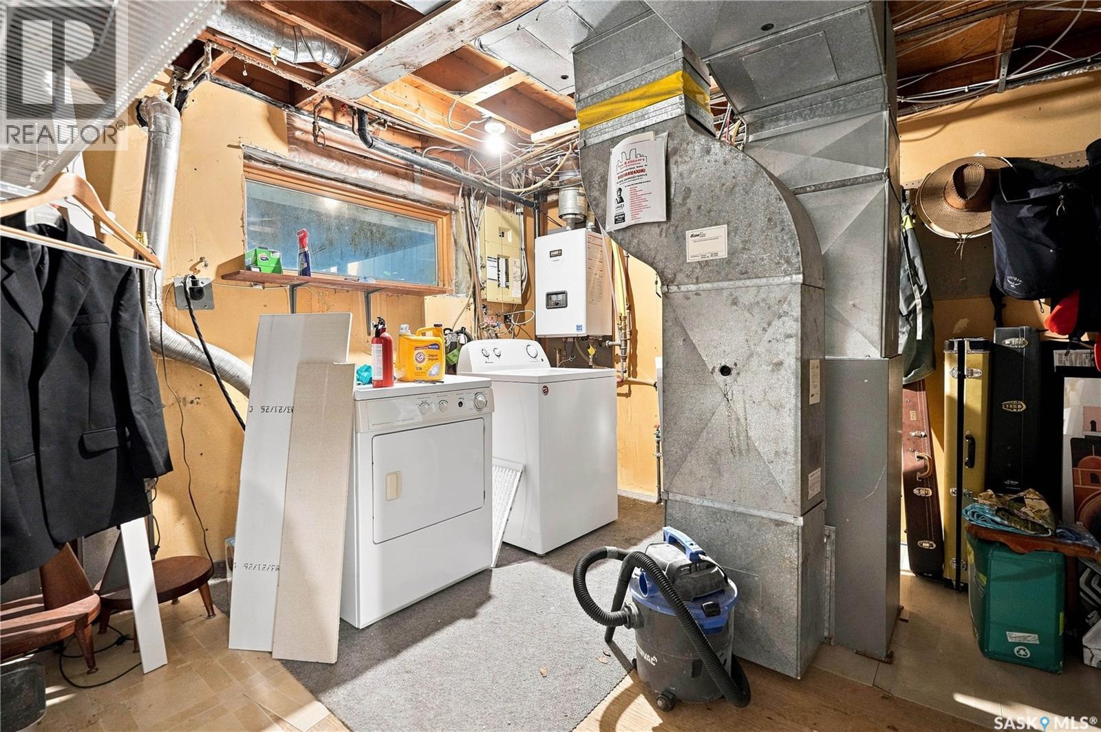 2848 Retallack STREET - 44