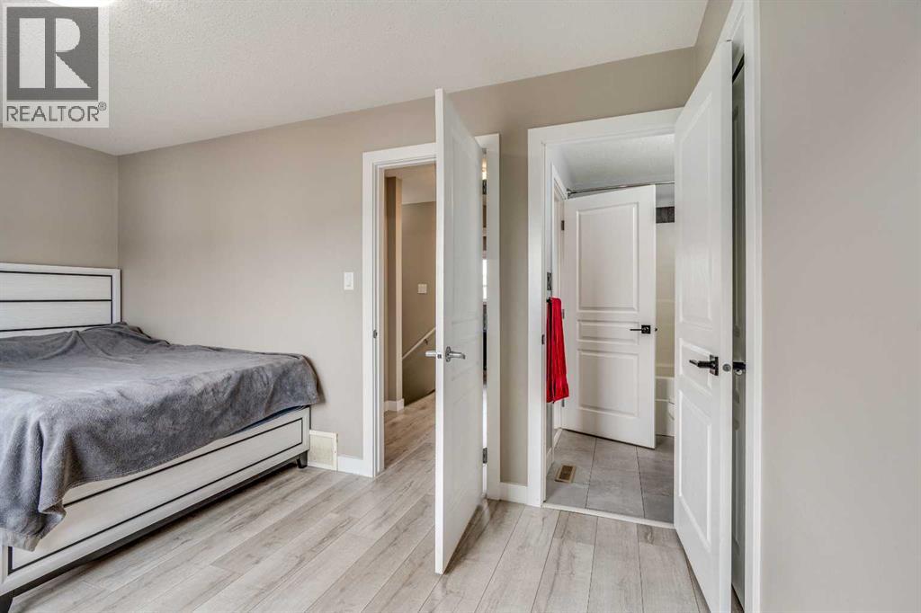 #2 237 Silkstone Road W - 18