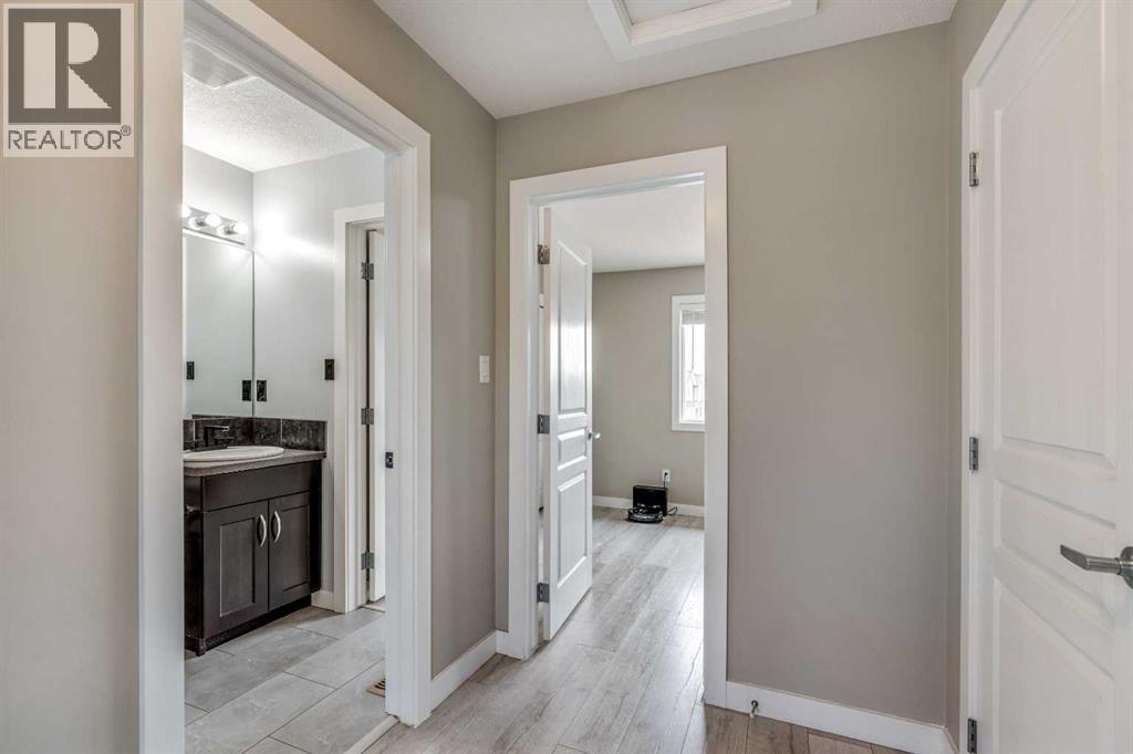 #2 237 Silkstone Road W - Image 15