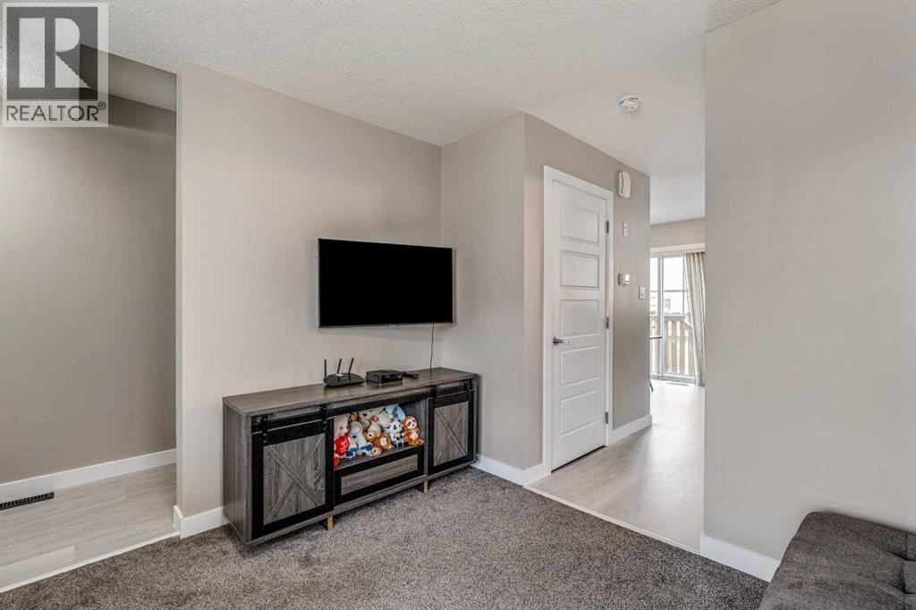 #2 237 Silkstone Road W - 6