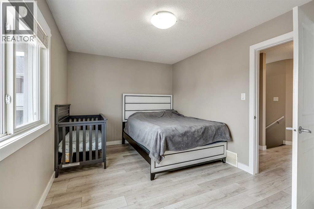 #2 237 Silkstone Road W - Image 17