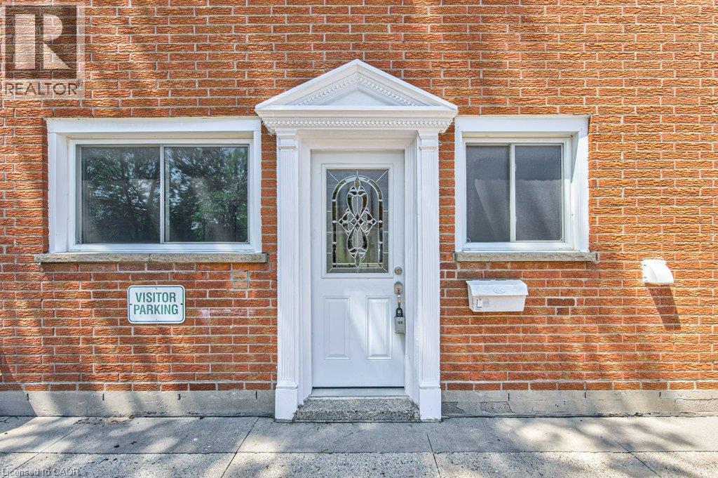 48 WINDOM Road Unit# L — photo 2