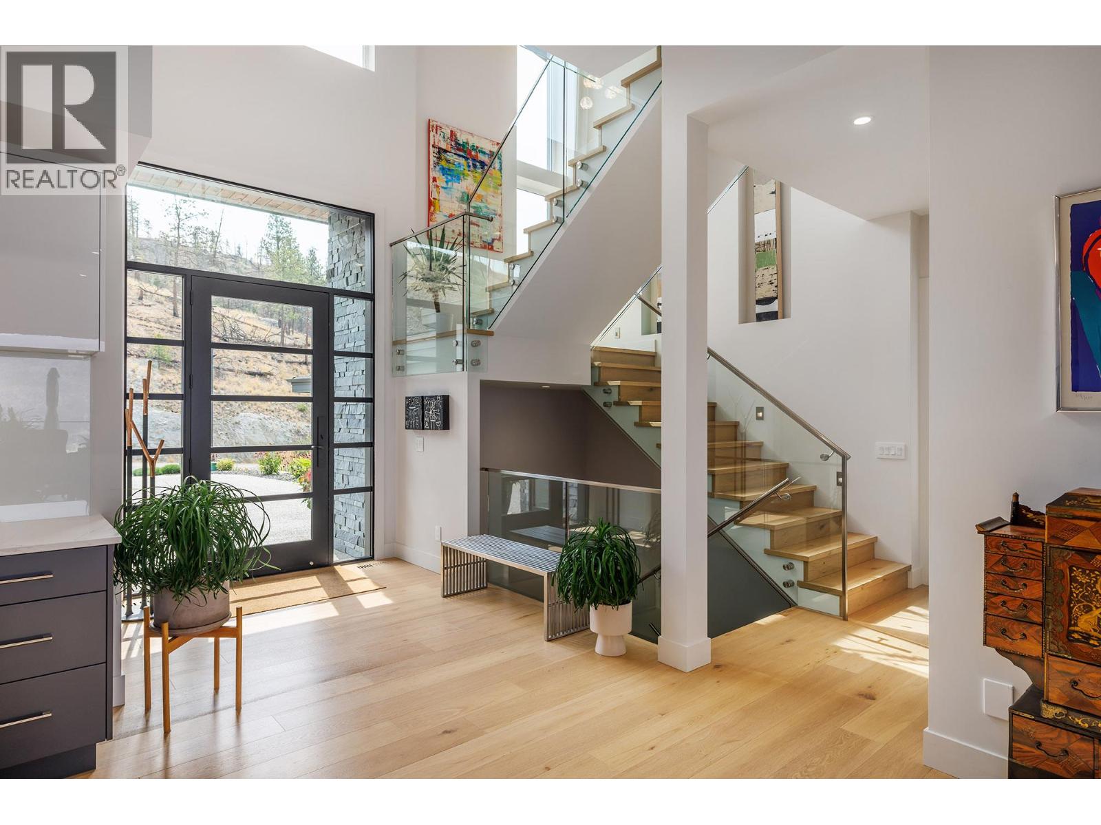  9988 Beacon Hill Drive, Lake Country