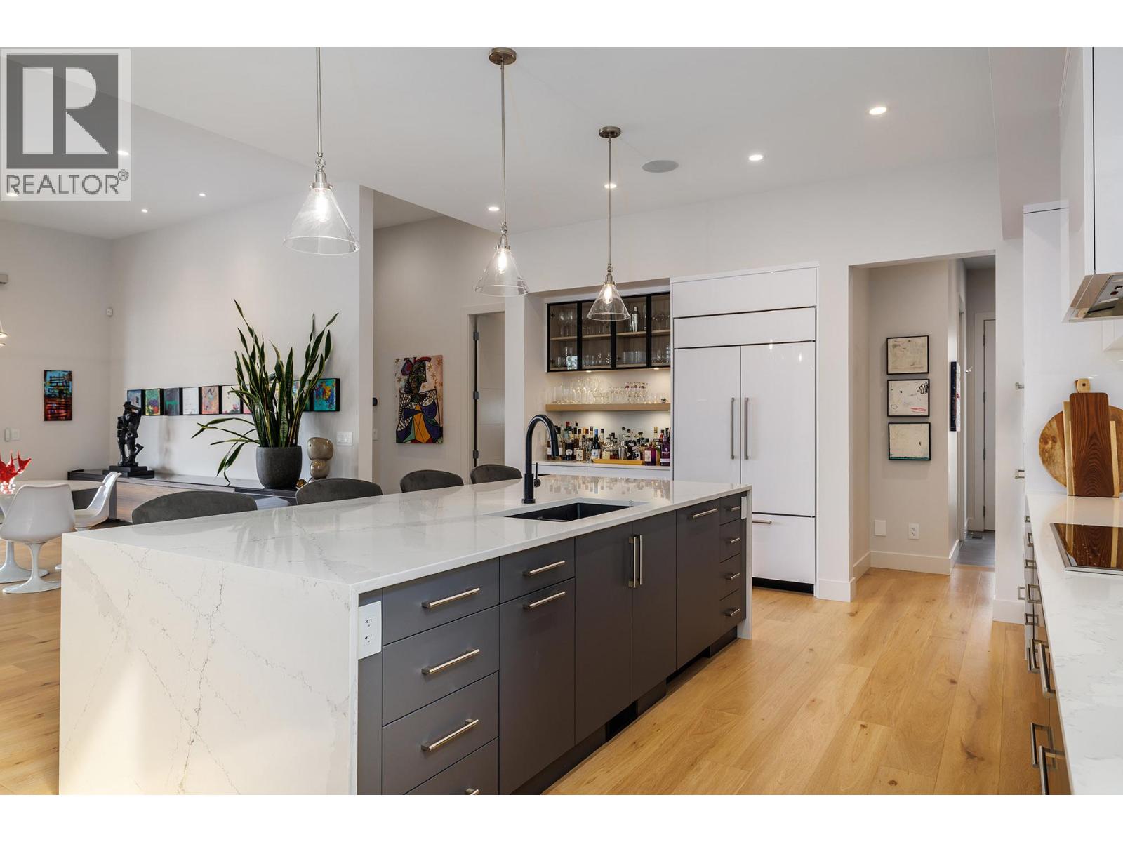  9988 Beacon Hill Drive, Lake Country