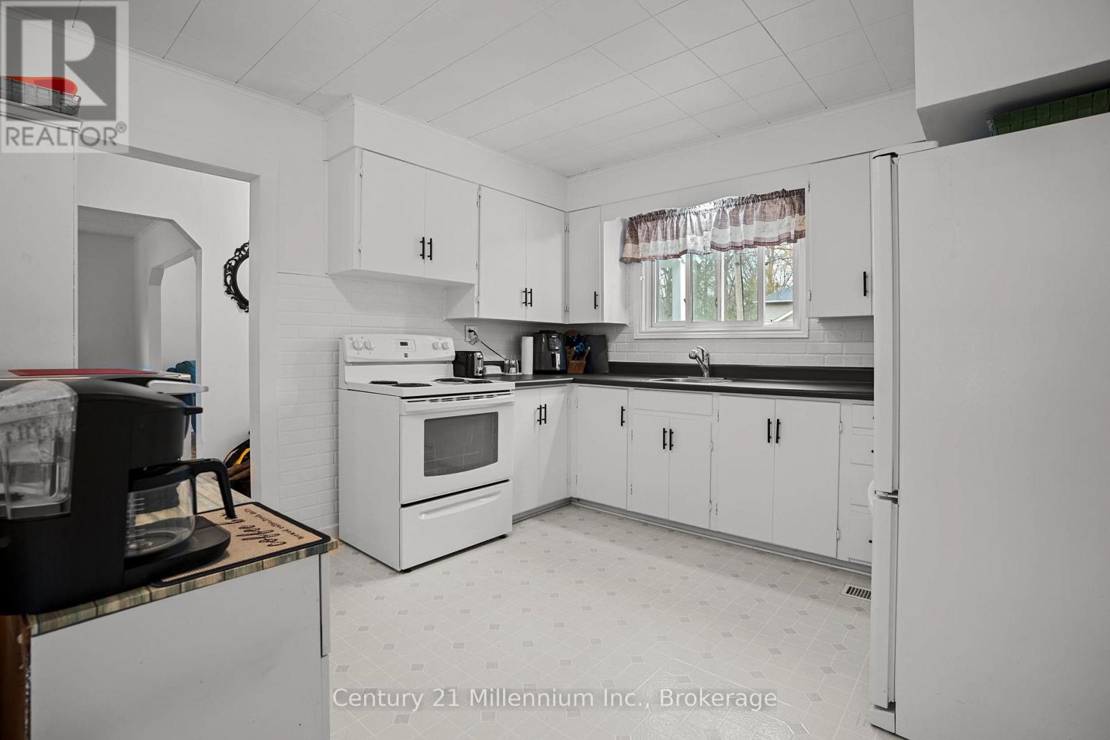 1420 7TH AVENUE W - Image 20
