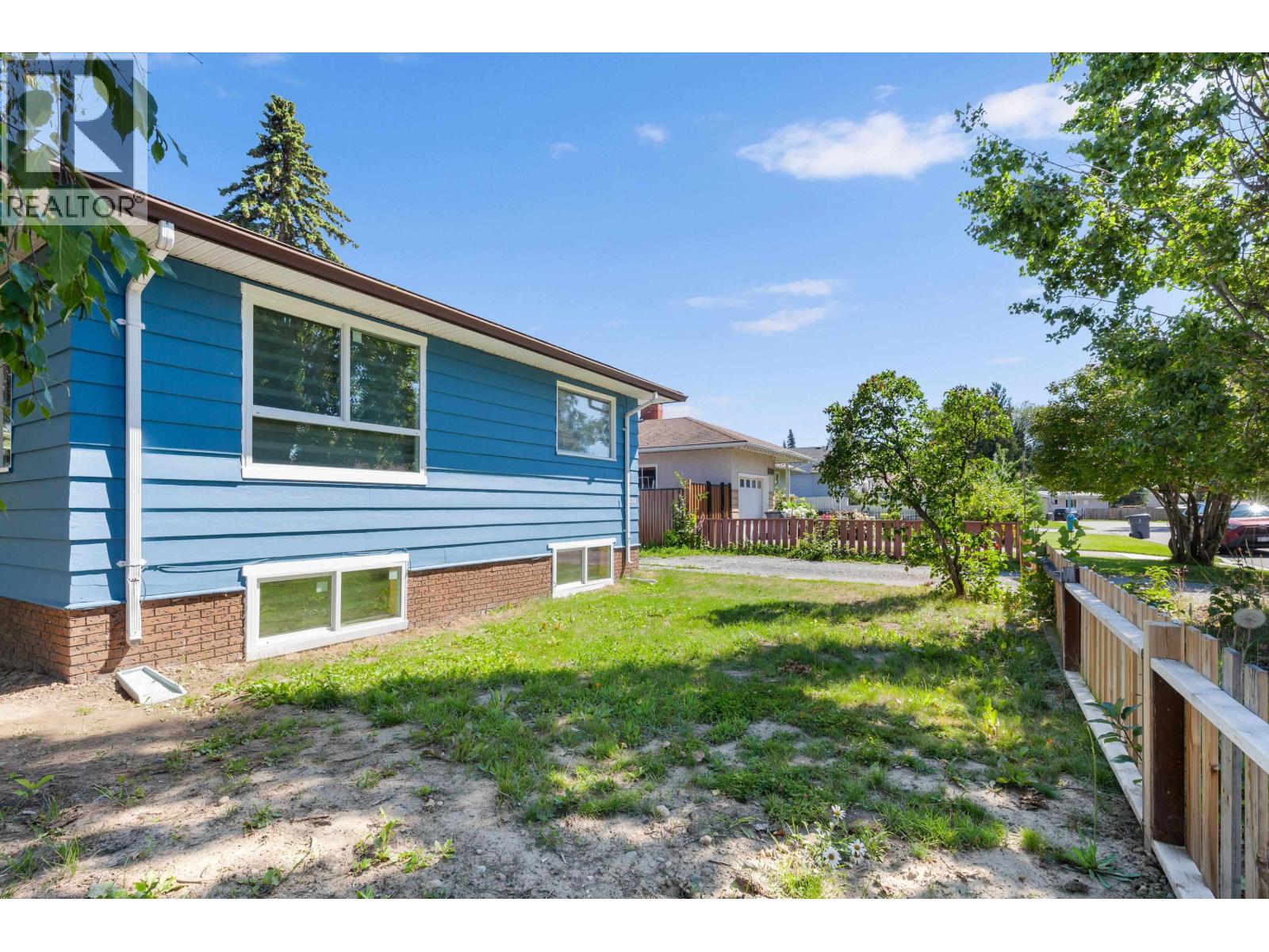 1510 ALWARD STREET - 32