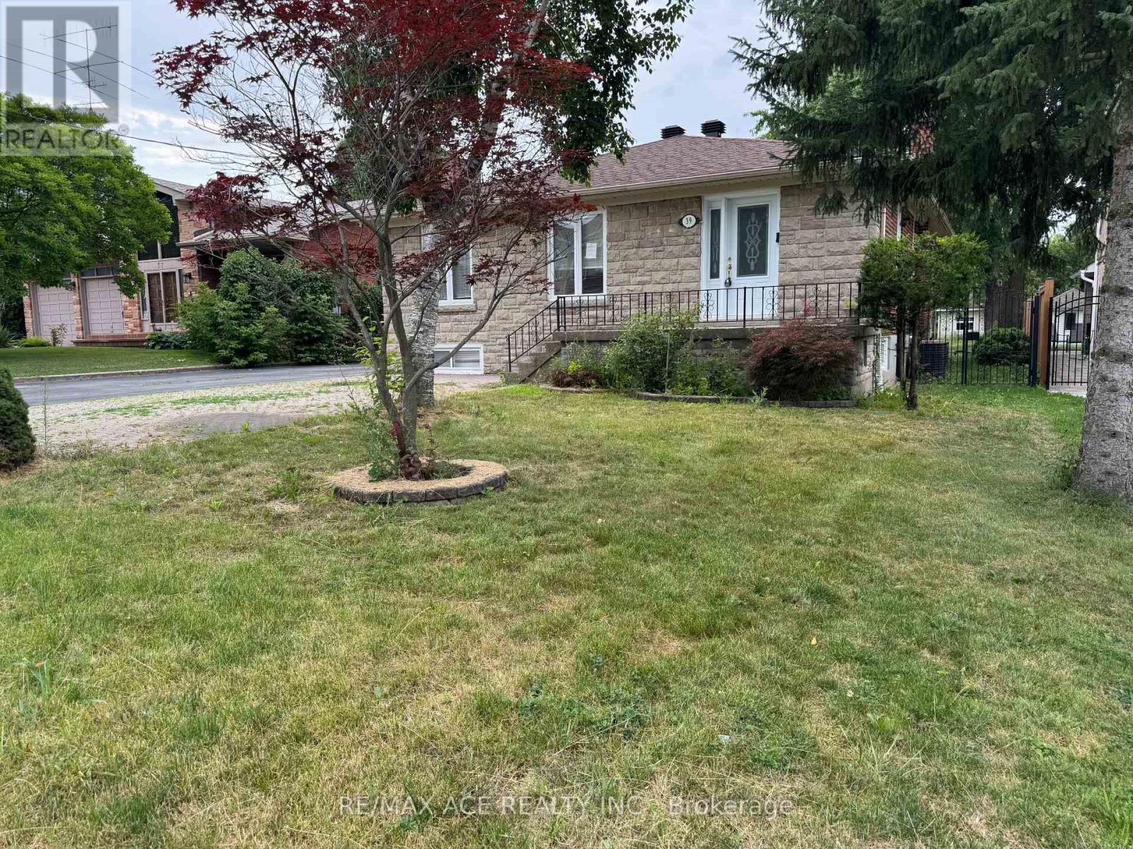 39 OAK AVENUE - 4