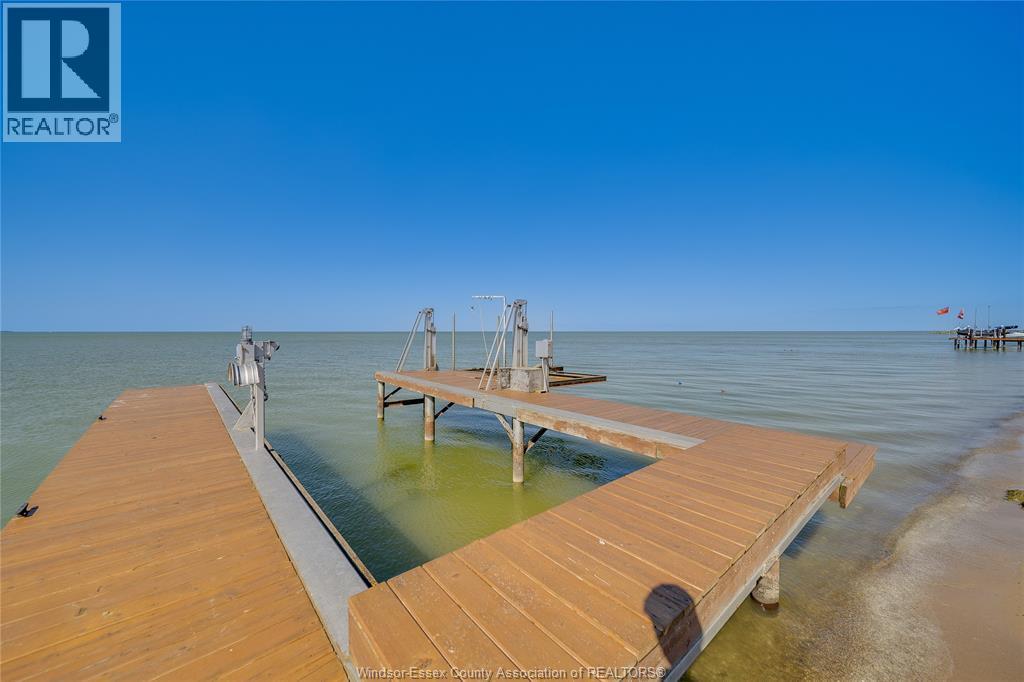 13902 RIVERSIDE DRIVE - 35