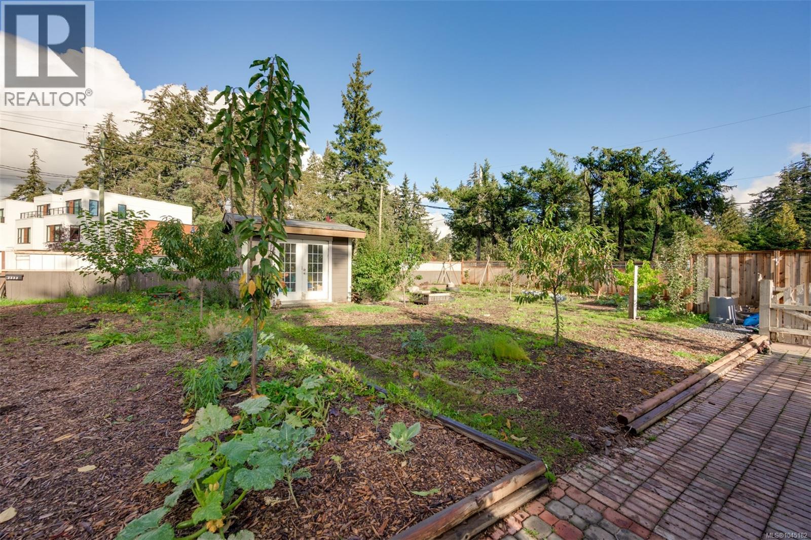 2329/2333 Sooke Rd - 13
