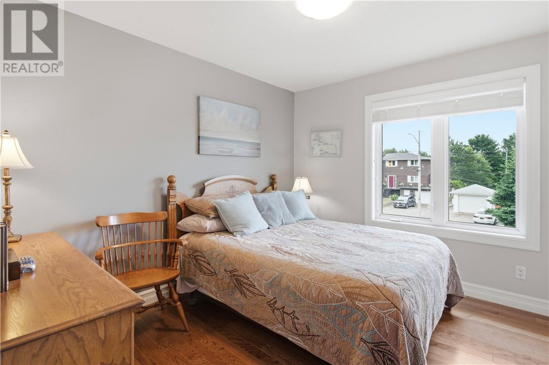 867 Connaught Avenue - 21