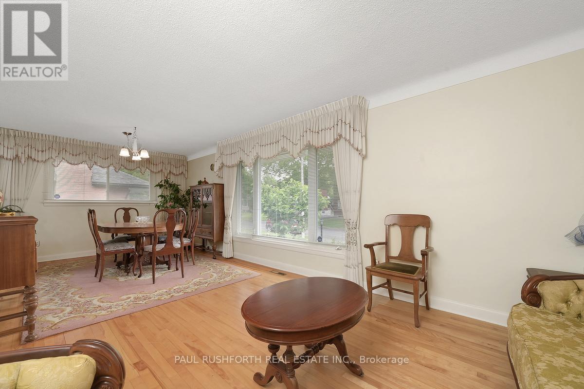 3 Bed, 2 Bath House for Sale in Ottawa – 1075 SECORD AVENUE, Ottawa – MLS# X13462068 - Image 8