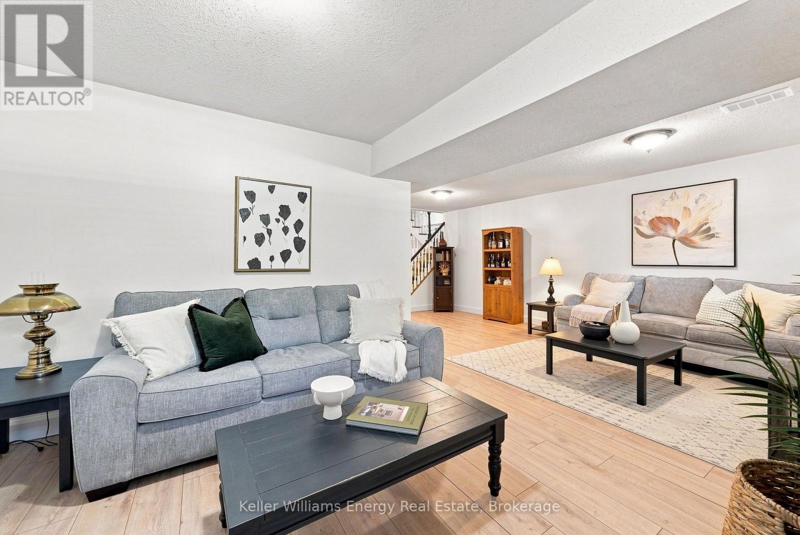 860 COPPERFIELD DRIVE - Image 35