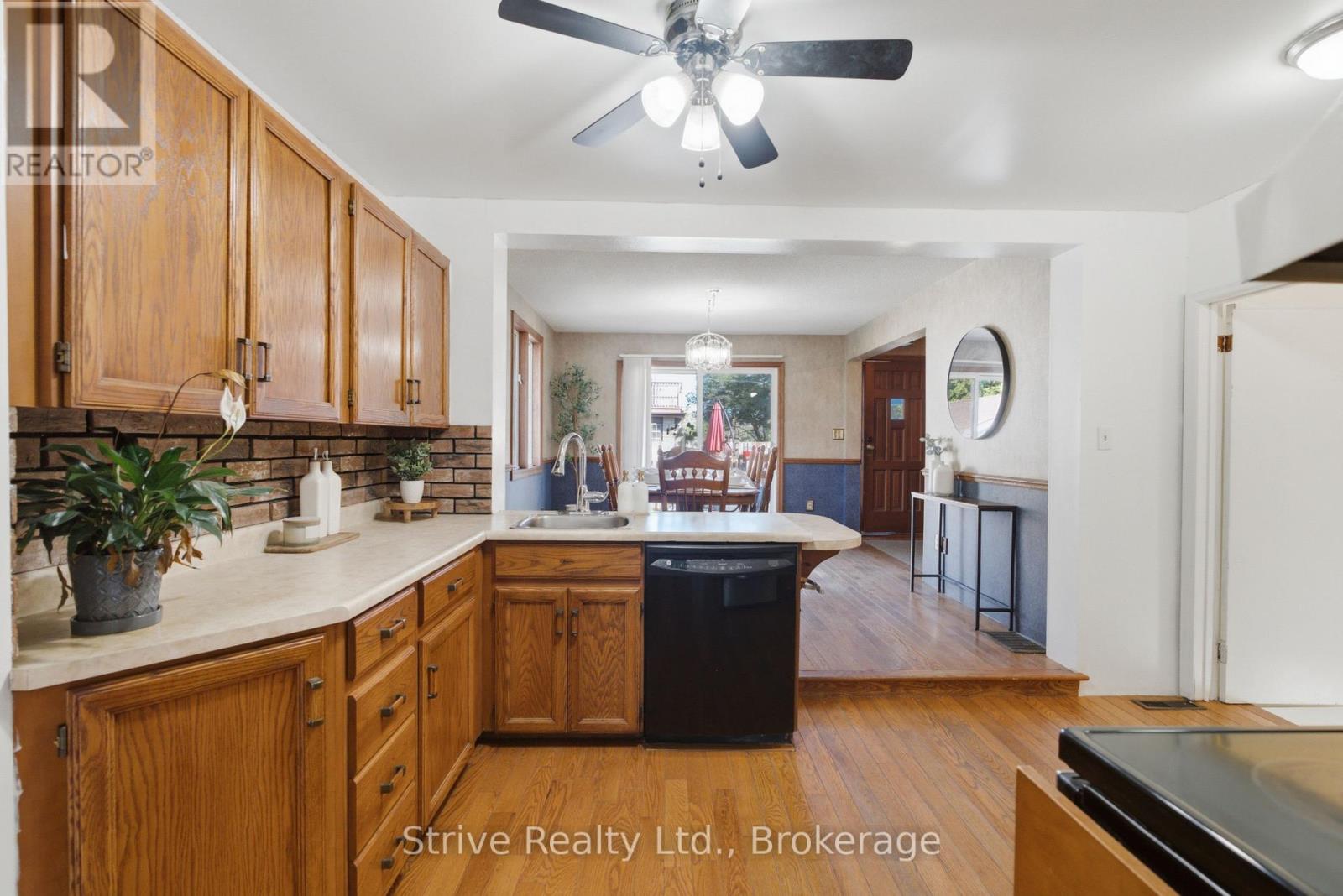 7 ADMIRAL ROAD - Image 11