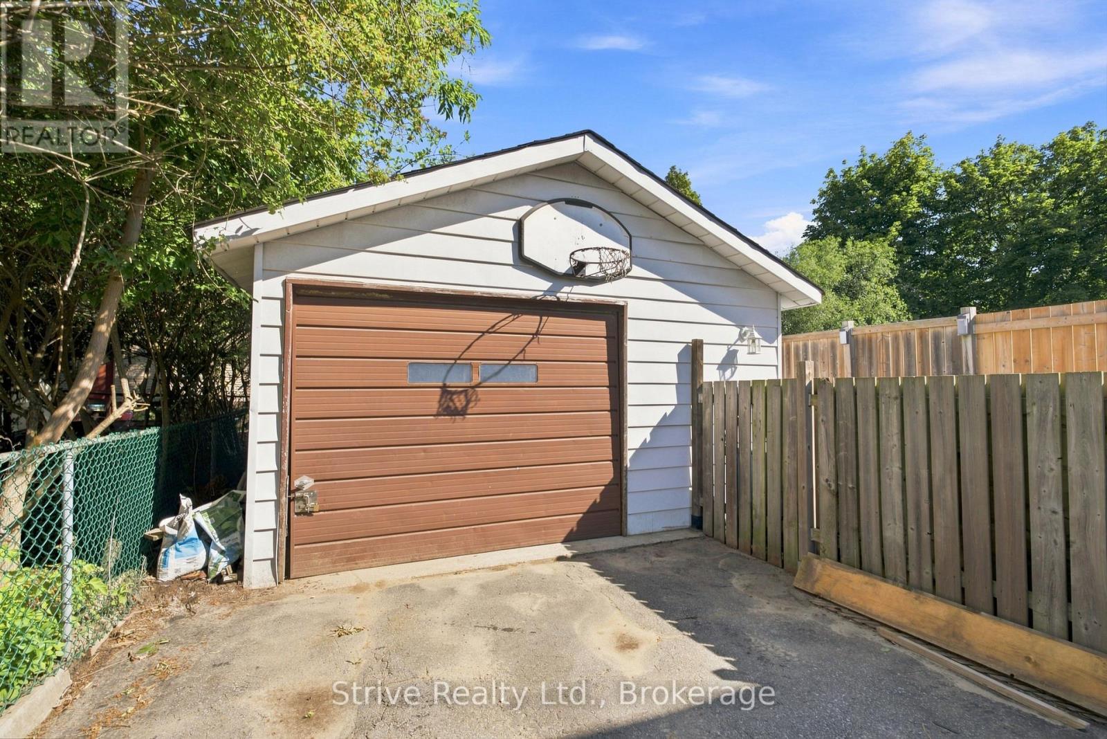 7 ADMIRAL ROAD - Image 30