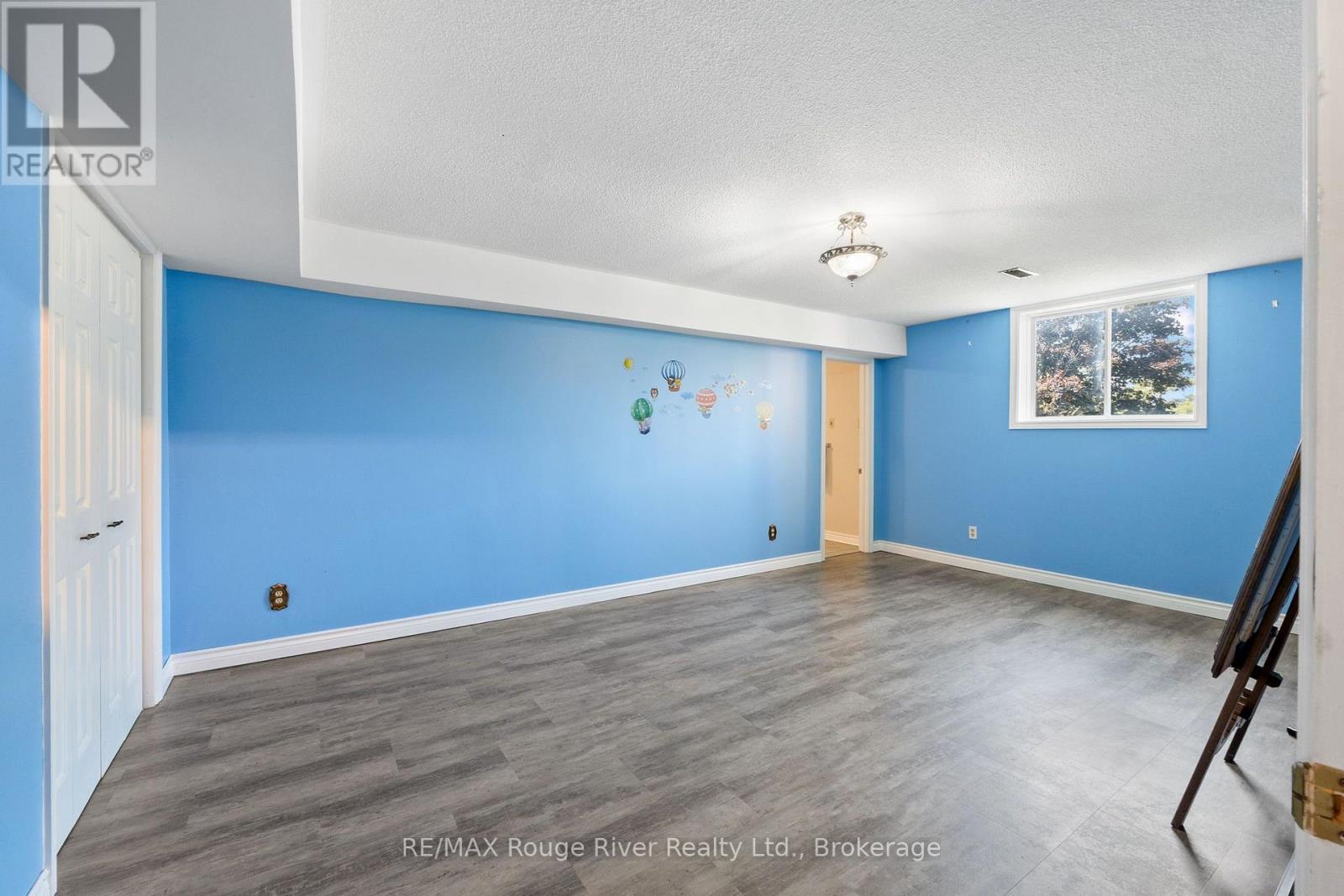 41 STONERIDGE ROAD - 41