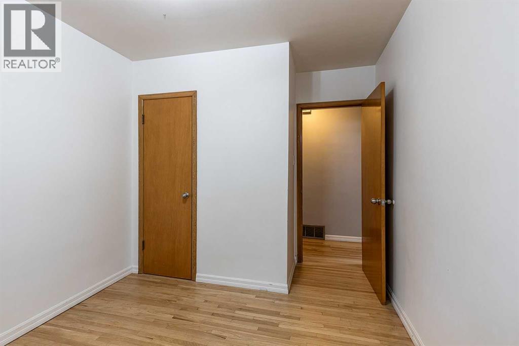 549 2 Street Northwest - Photo 22