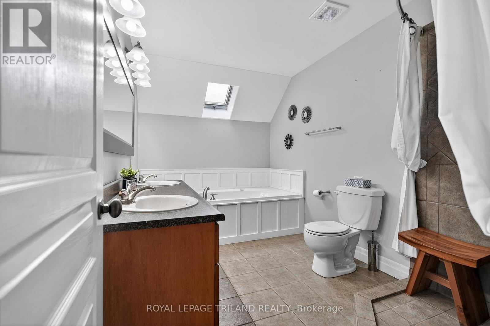 24 EARLSCOURT TERRACE - 20