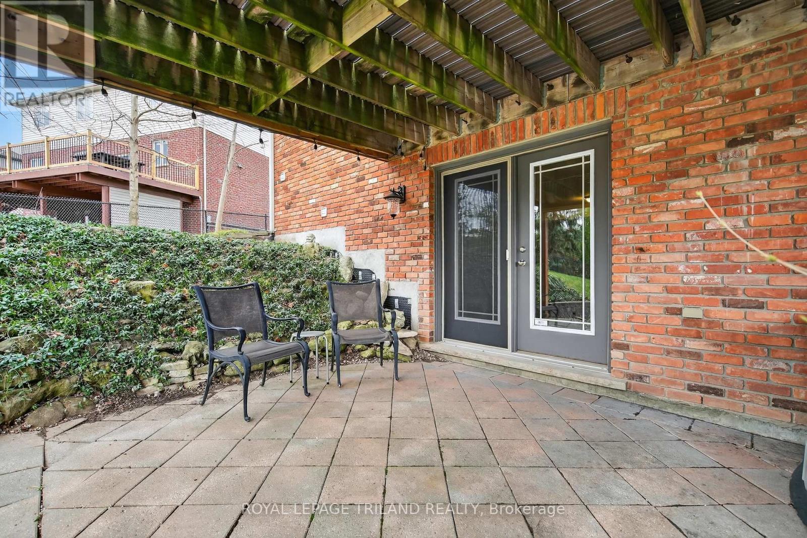 24 EARLSCOURT TERRACE - 34