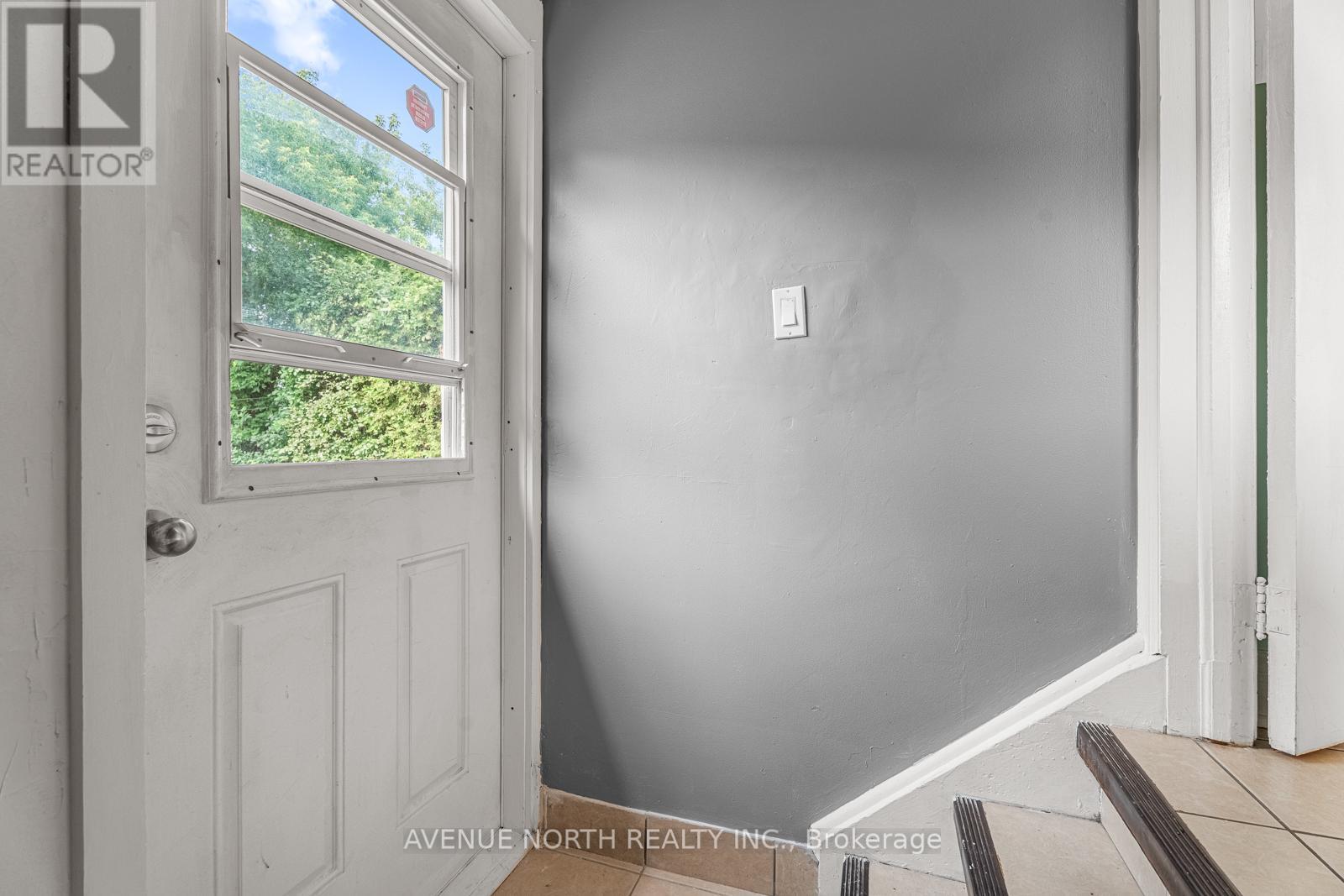 2 Bed, 1 Bath House for Sale in Ottawa – 1210 ERIE AVENUE, Ottawa – MLS# X13167888 - Image 31